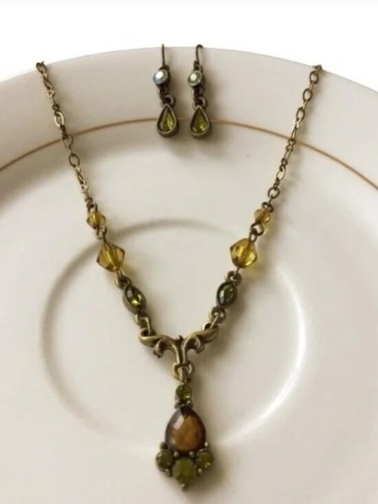 1928 Jewelry - Vtg 1928 Brand Antiqued Gold-tone Green Amber Rhinestones Necklace Earrings Set